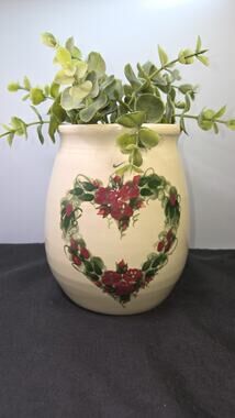 Vintage East Texas Pottery Beige Ceramic Crock Vase Hand-Painted Heart Wreath 9"